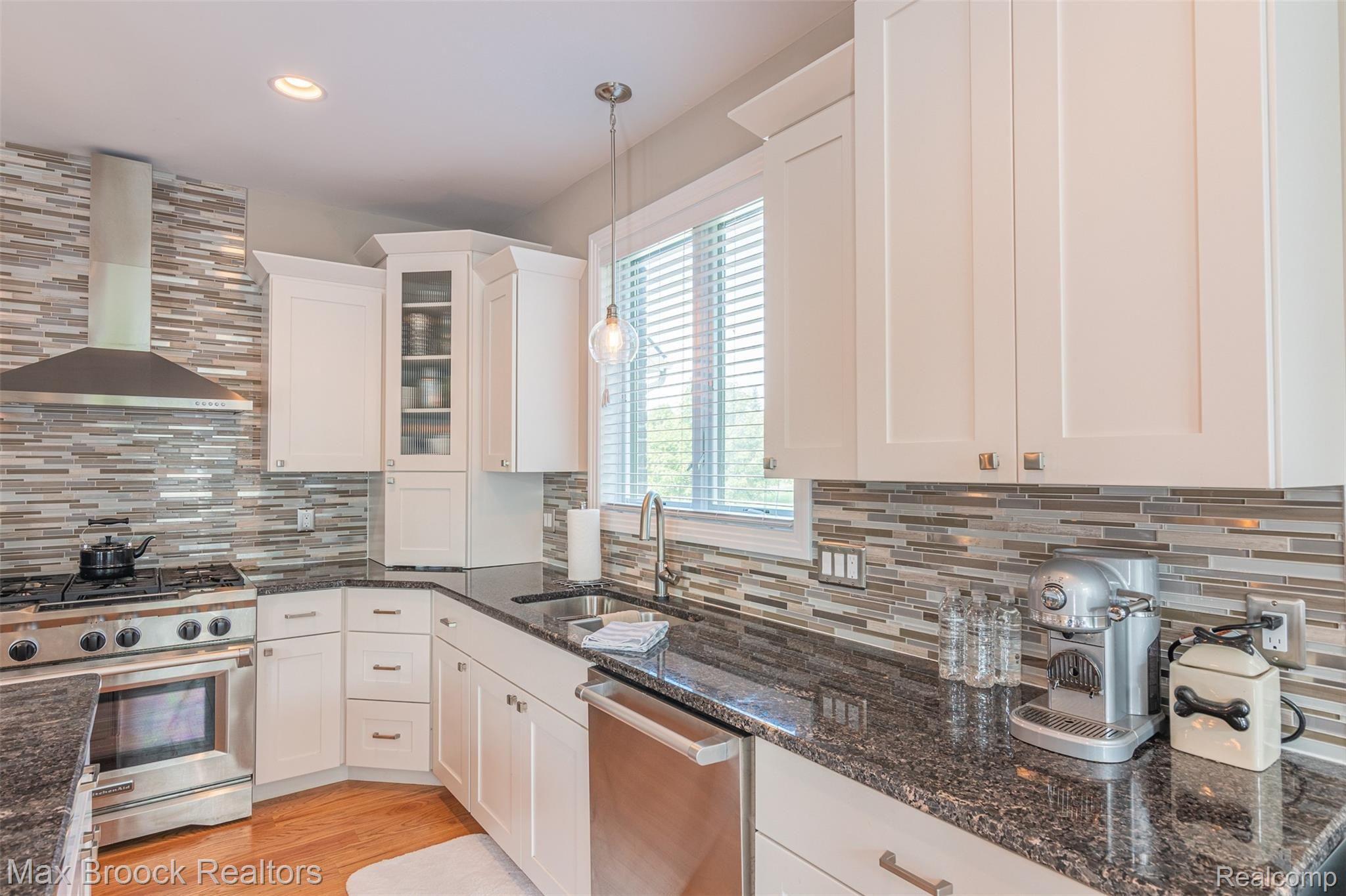 4195 Derry Court Rochester, MI 48306 - Photo 43 of 70 4195 Derry Ct-42.JPG