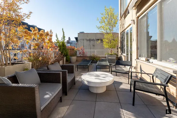 $2,350,000 | 525 East 11th Street, Unit 6C | East Village