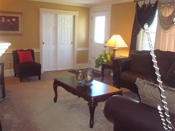 27 William Road Holbrook, MA 02343 - Photo 4 of 26 Gallery Image 4