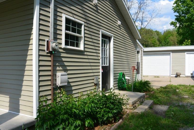 3136 Five Mile Road Traverse City, MI 49686 - Photo 7 of 41 1798418-6.JPG