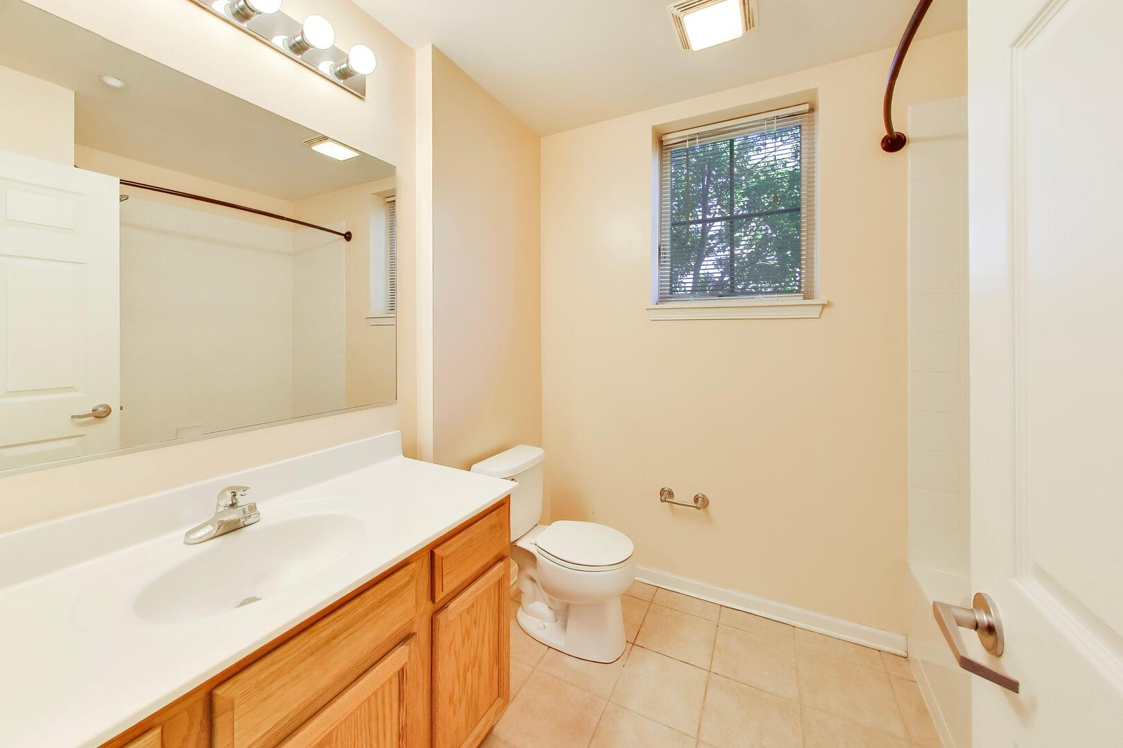 511 Prestwick Lane, Unit 307 Wheeling, IL 60090 - Photo 9 of 13