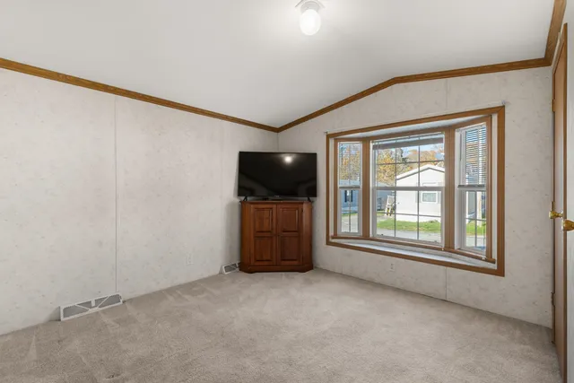 $129,999 | 23 Columbia Drive, Newmarket, NH 03857