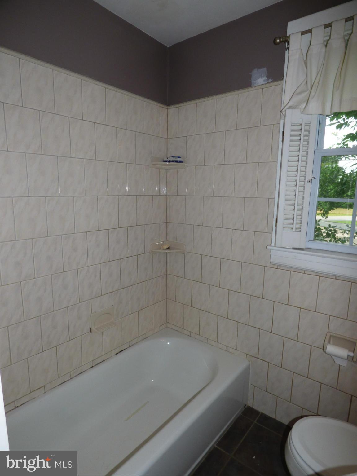 6142 Ebenezer Road Baltimore, MD 21220 - Photo 10 of 30 Bath