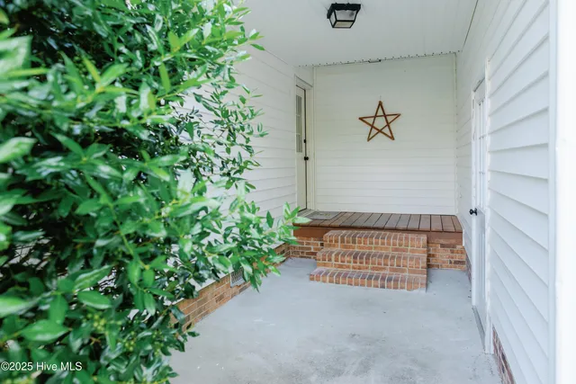 $340,000 | 202 Holyoke Drive, Washington, NC 27889