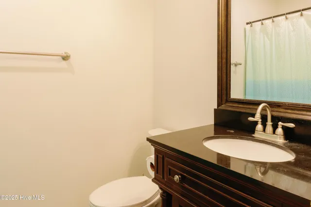 $340,000 | 202 Holyoke Drive, Washington, NC 27889