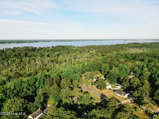 $340,000 | 202 Holyoke Drive, Washington, NC 27889