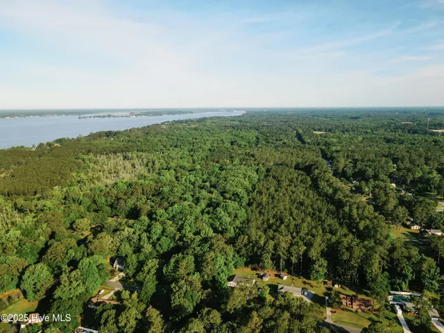 $340,000 | 202 Holyoke Drive, Washington, NC 27889