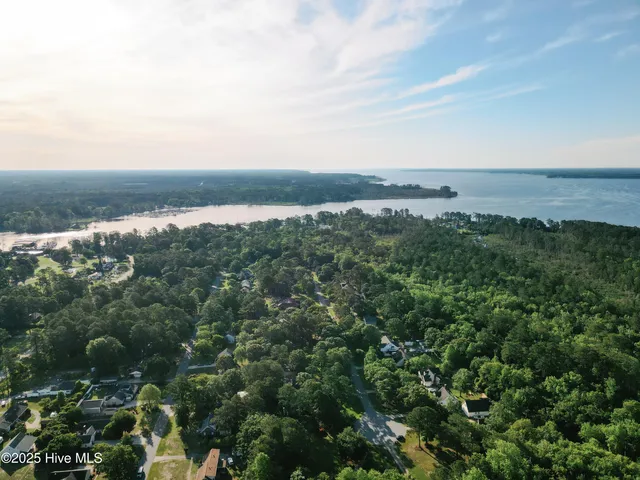 $340,000 | 202 Holyoke Drive, Washington, NC 27889