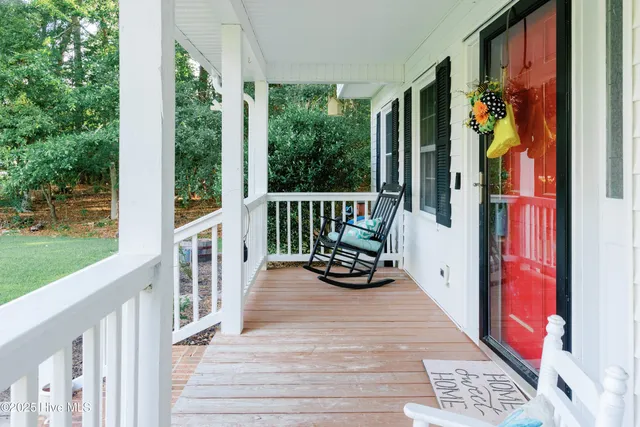 $340,000 | 202 Holyoke Drive, Washington, NC 27889