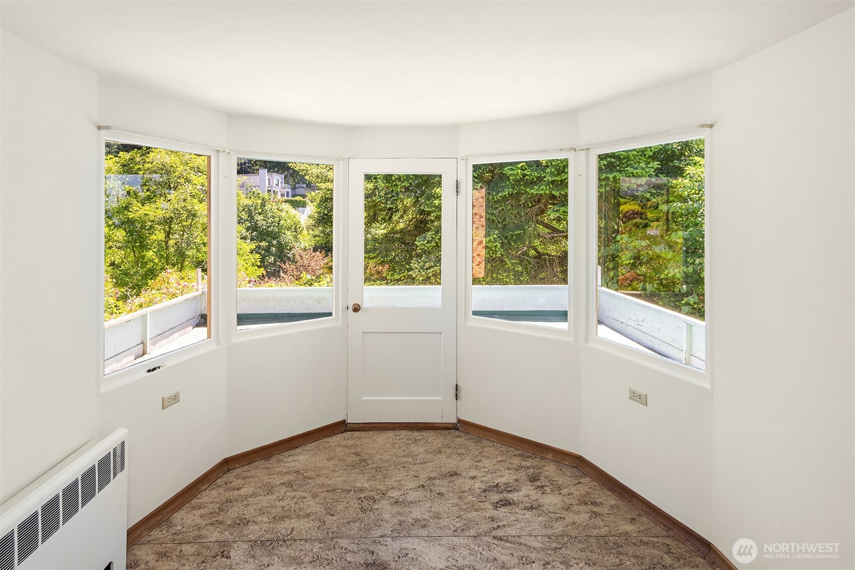 9421 190th Place Southwest Edmonds, WA 98020 - Photo 10 of 31