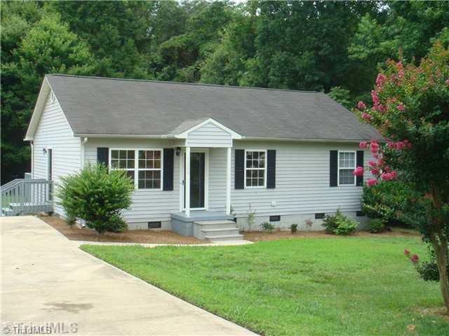 4303 Edgemore Road Greensboro, NC 27455 - Photo 1 of 9 Exterior Front.