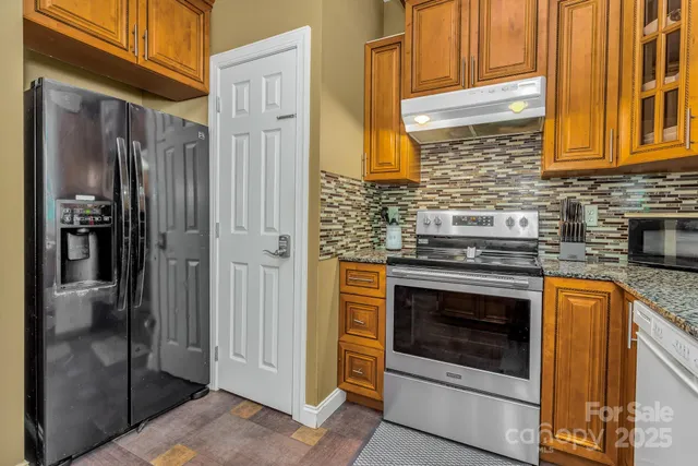 $699,500 | 159 South Willow Brook Drive, Asheville, NC 28806