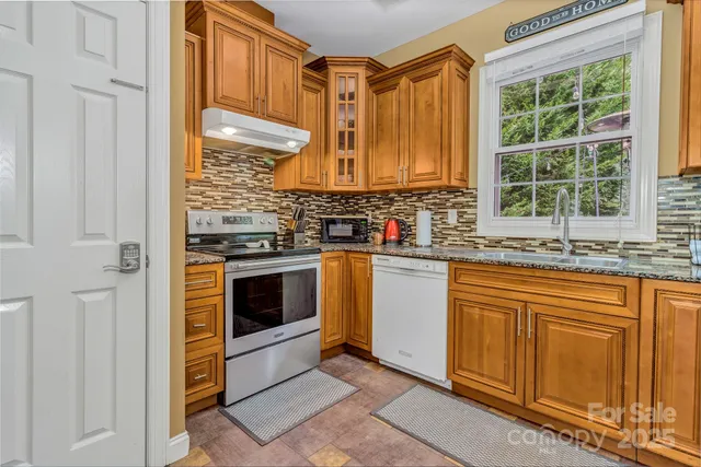 $699,500 | 159 South Willow Brook Drive, Asheville, NC 28806