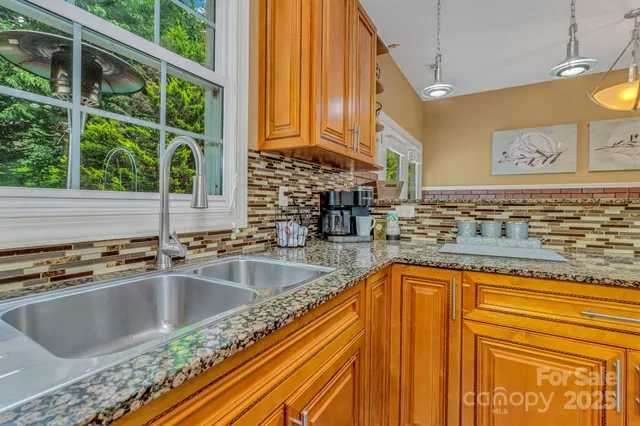 $699,500 | 159 South Willow Brook Drive, Asheville, NC 28806