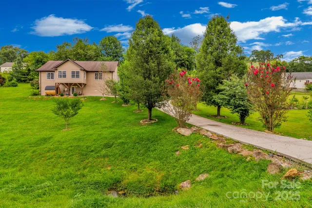 $699,500 | 159 South Willow Brook Drive, Asheville, NC 28806