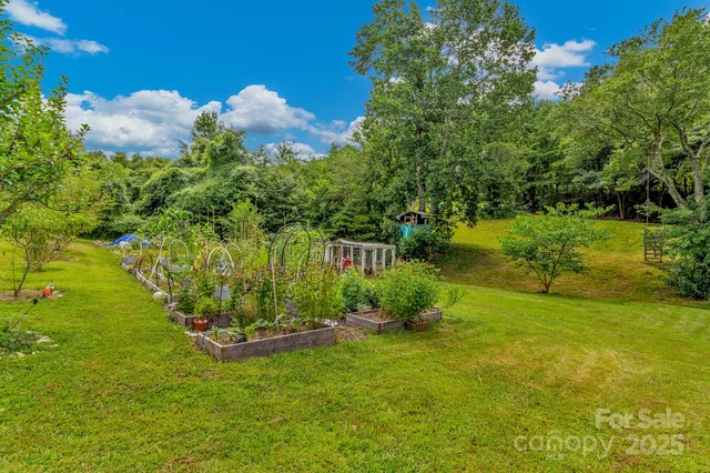 $699,500 | 159 South Willow Brook Drive, Asheville, NC 28806