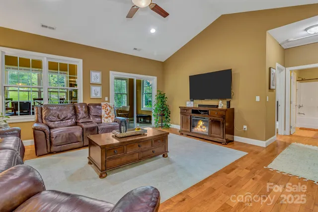 $699,500 | 159 South Willow Brook Drive, Asheville, NC 28806