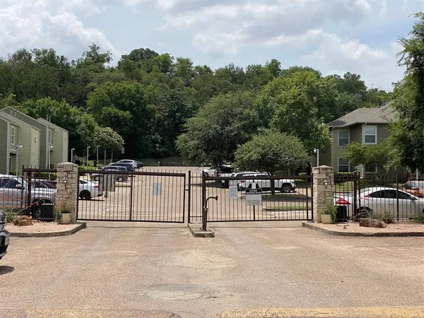 $144,500 | 1500 Lake Shore Drive, Unit 213, Waco, TX 76708