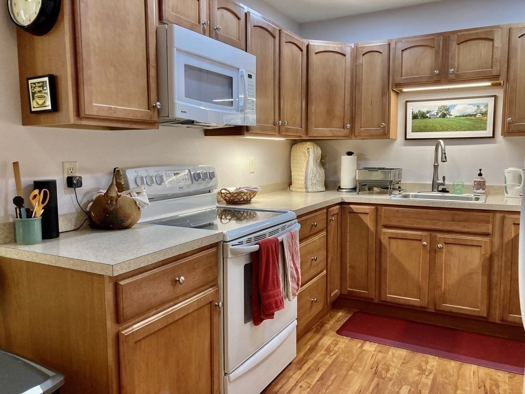 48 Phillips Road, Unit 24 Holden, MA 01520 - Photo 5 of 28 Gallery Image 5