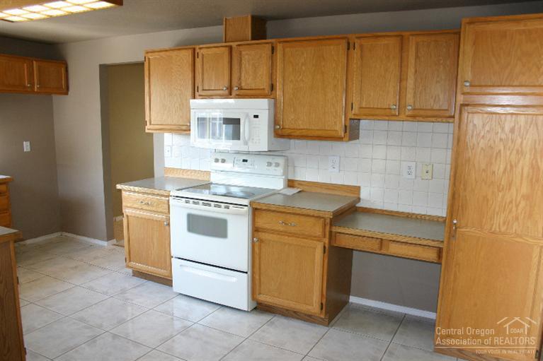 2003 Southwest 29th Street Redmond, OR 97756 - Photo 6 of 14 Additional Photo