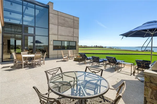 $4,150,000 | 155 West Main Road, Little Compton, RI 02837