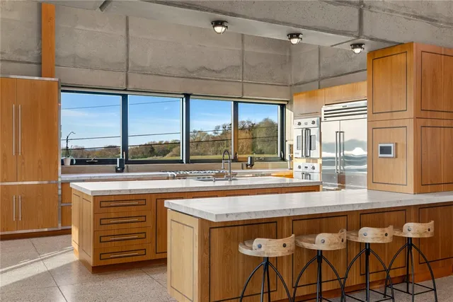 $4,450,000 | 155 West Main Road, Little Compton, RI 02837