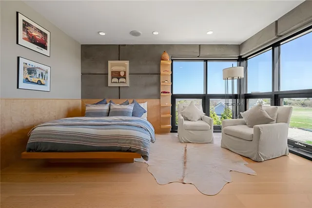 $4,450,000 | 155 West Main Road, Little Compton, RI 02837