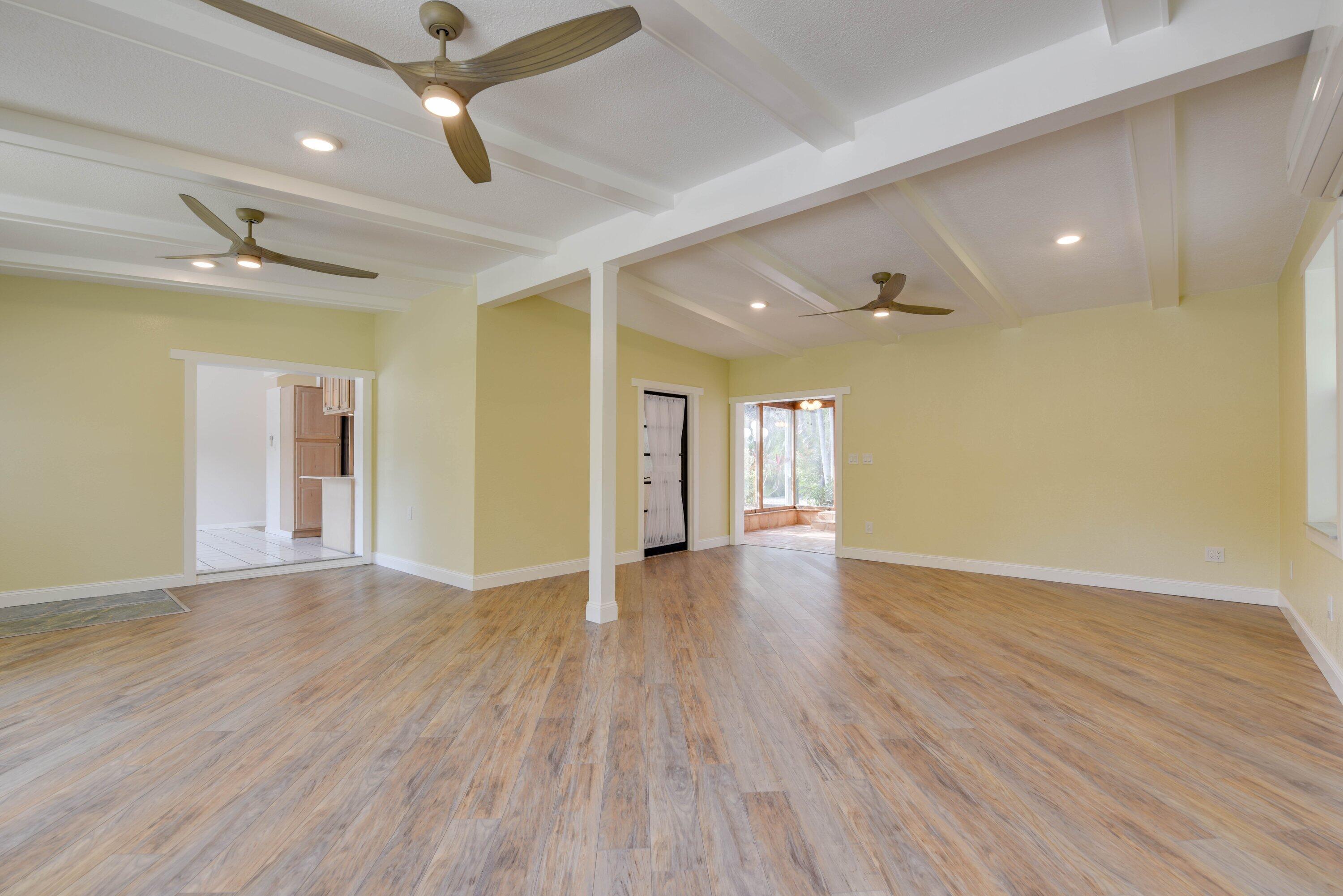 3828 Gillott Road Big Pine Key, FL 33043 - Photo 8 of 46 Living Room