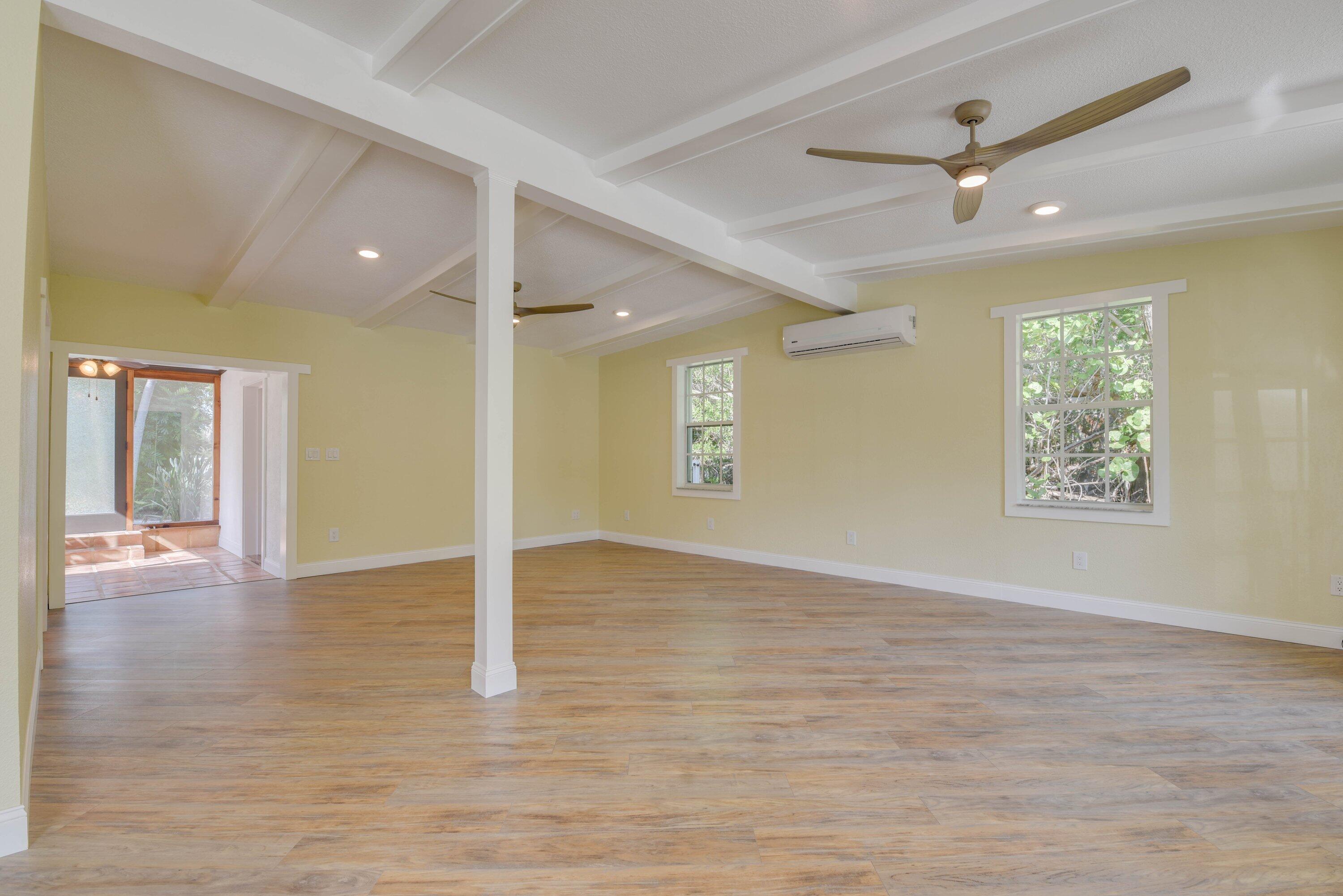 3828 Gillott Road Big Pine Key, FL 33043 - Photo 9 of 46 Living Room Expansive
