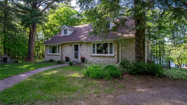 $714,900 | 26964 145th Street, New Auburn, WI 54757