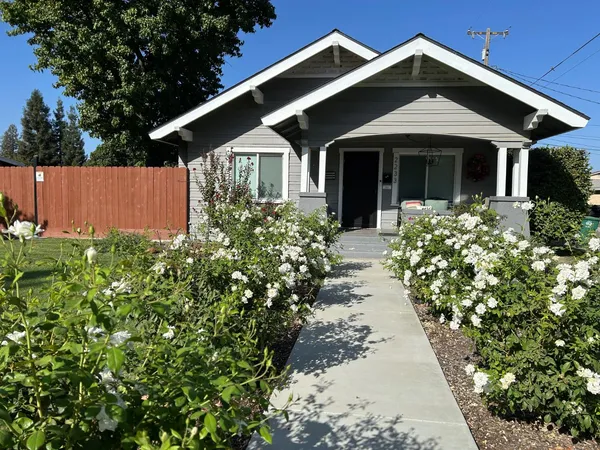 $405,000 | 2233 14th Avenue, Kingsburg, CA 93631