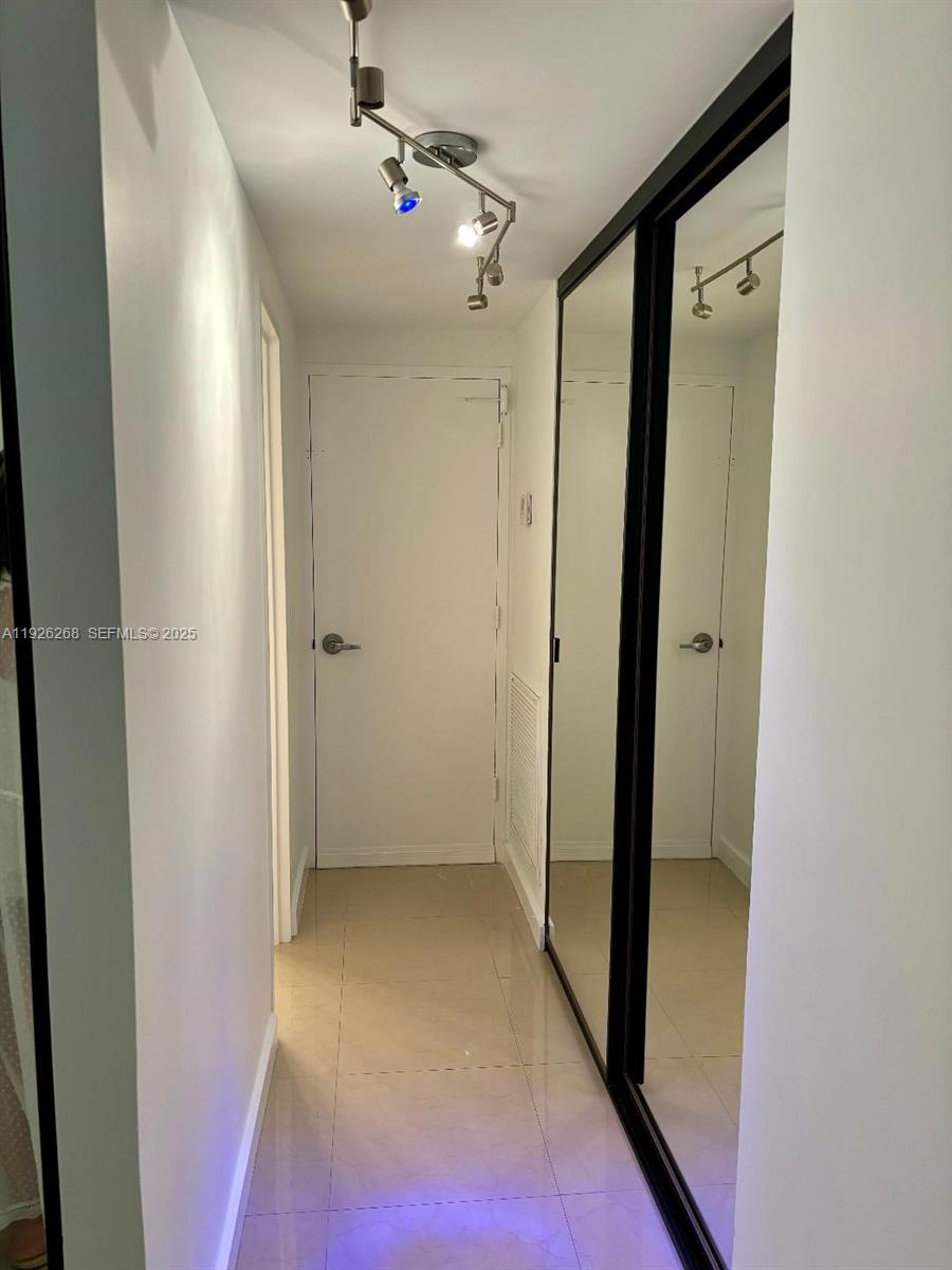 7441 Wayne Avenue, Unit 1R Miami Beach, FL 33141 - Photo 19 of 25 a view of gallery with hallway