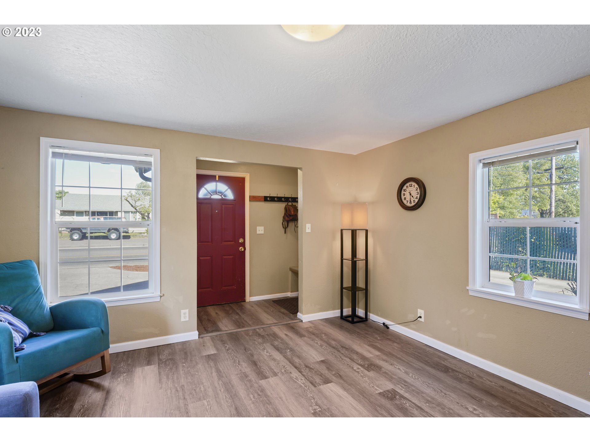 760 28th Street Springfield, OR 97477 - Photo 9 of 30 a view of an empty room with a window