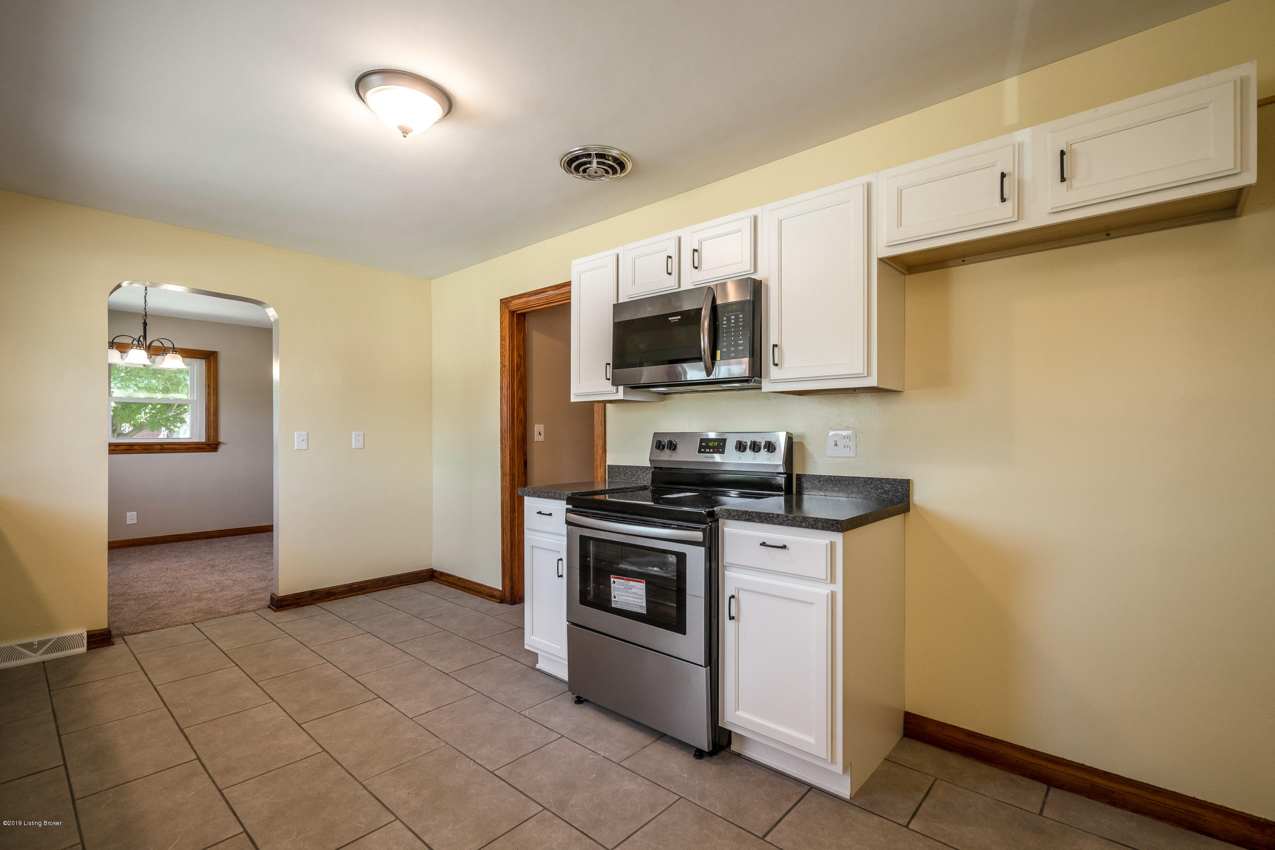 11517 Deering Road Louisville, KY 40272 - Photo 22 of 34 11517 Deering Road-23