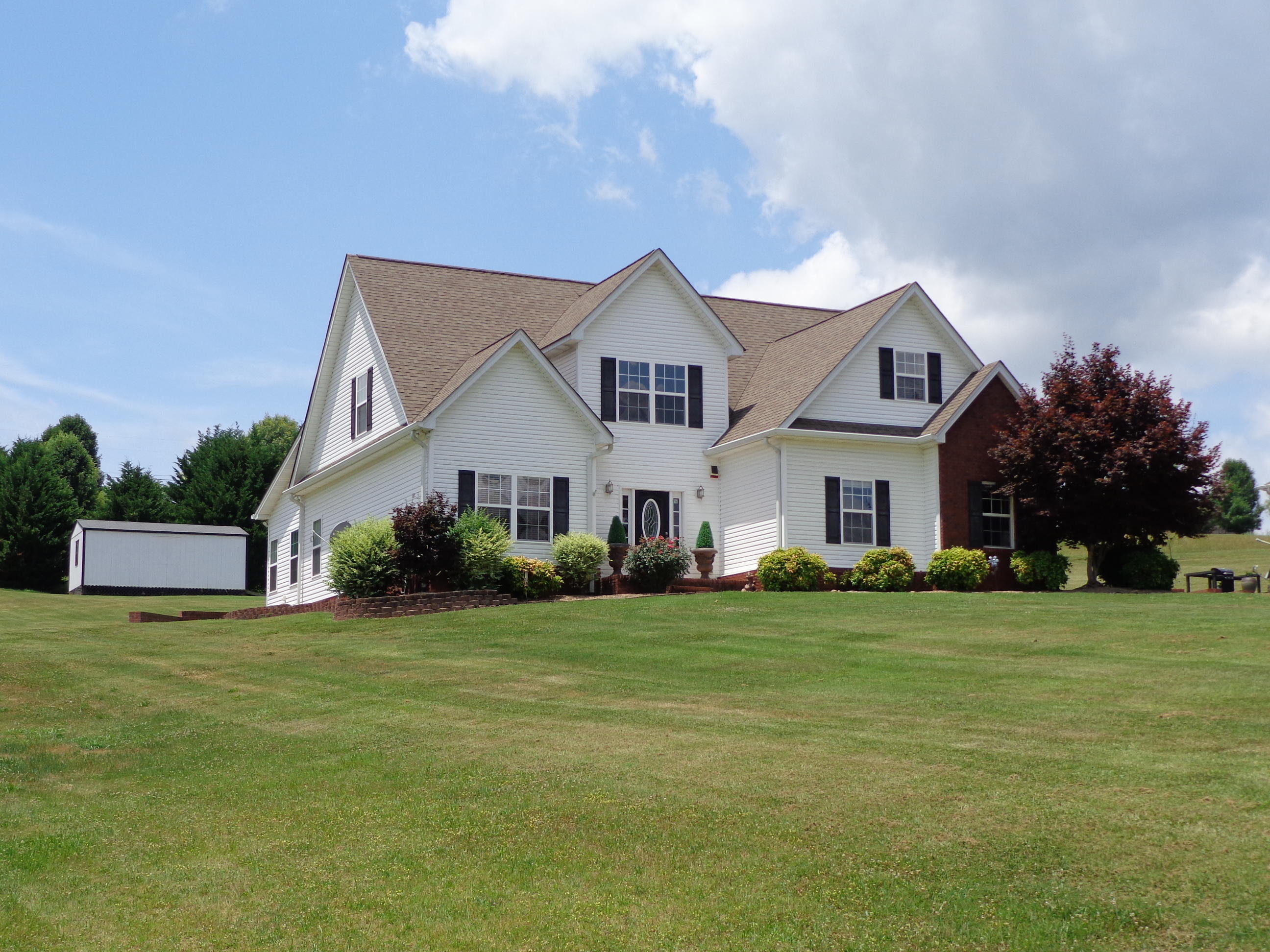 143 Raspberry Drive New Market, TN 37820 - Photo 1 of 40 primary #578953 raspberry (26)