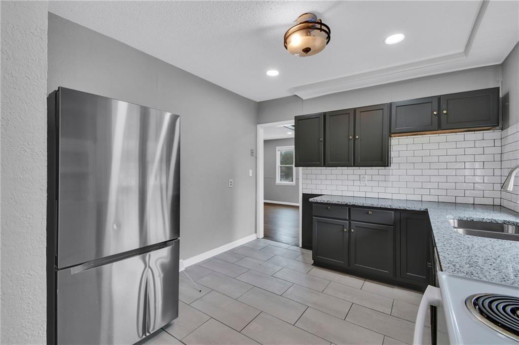 501 Lexington Road Pleasant Hill, MO 64080 - Photo 12 of 25