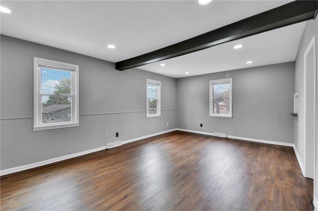 501 Lexington Road Pleasant Hill, MO 64080 - Photo 7 of 25