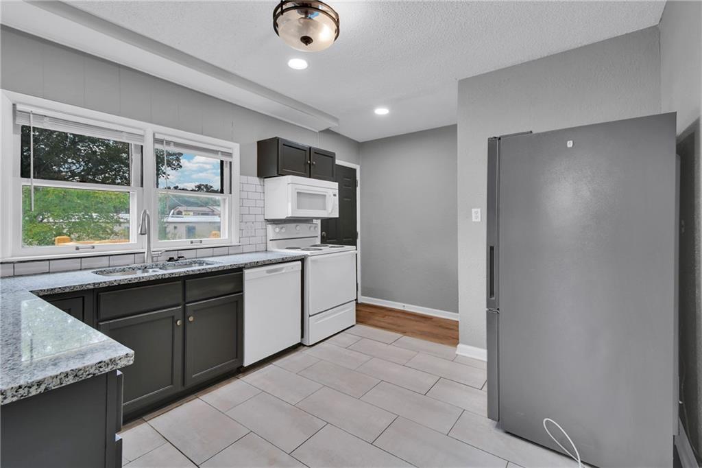 501 Lexington Road Pleasant Hill, MO 64080 - Photo 9 of 25