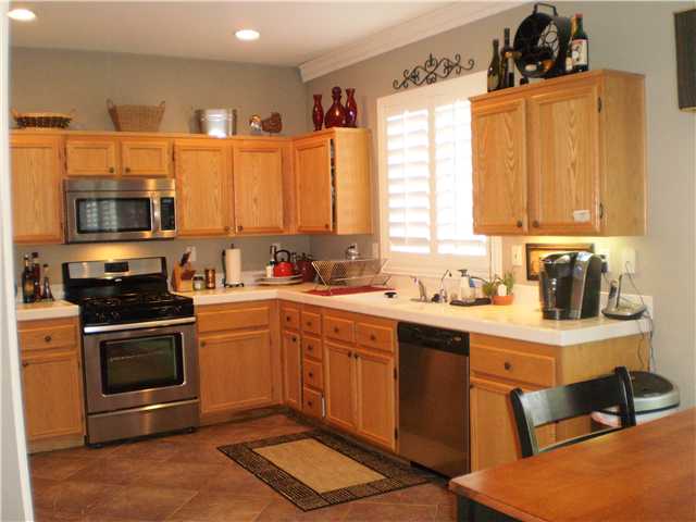 1554 Emerald Ridge Road Fallbrook, CA 92028 - Photo 2 of 15