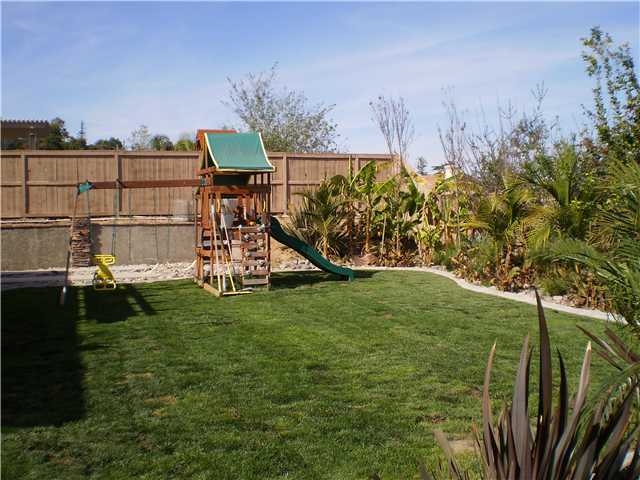1554 Emerald Ridge Road Fallbrook, CA 92028 - Photo 8 of 15