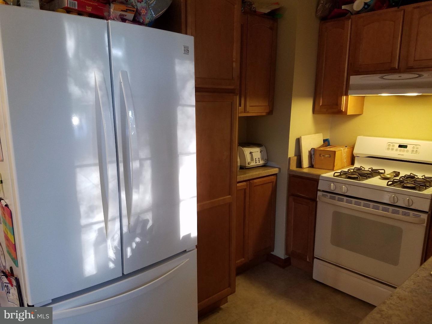 216 Somerset Road Deptford, NJ 08096 - Photo 9 of 18 Kitchen