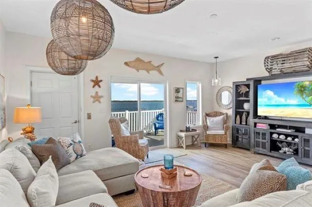 $2,800 | 1646 Alligator Drive, Unit 316, Alligator Point, FL 32346