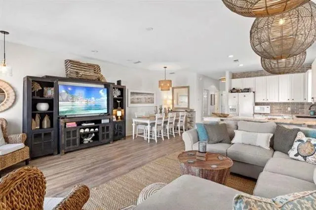 $2,800 | 1646 Alligator Drive, Unit 316, Alligator Point, FL 32346