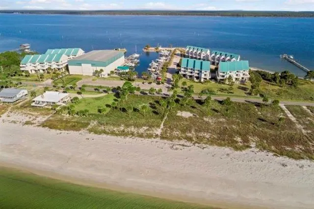 $2,800 | 1646 Alligator Drive, Unit 316, Alligator Point, FL 32346