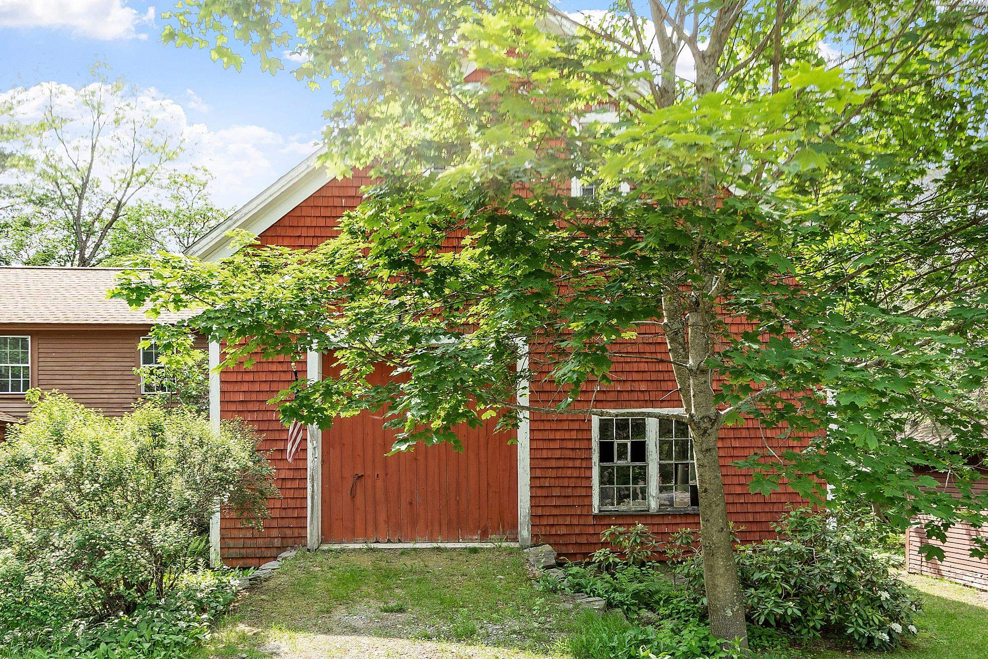 73 Mammoth Road Pelham, NH 03076 - Photo 11 of 48 Gallery Image 11
