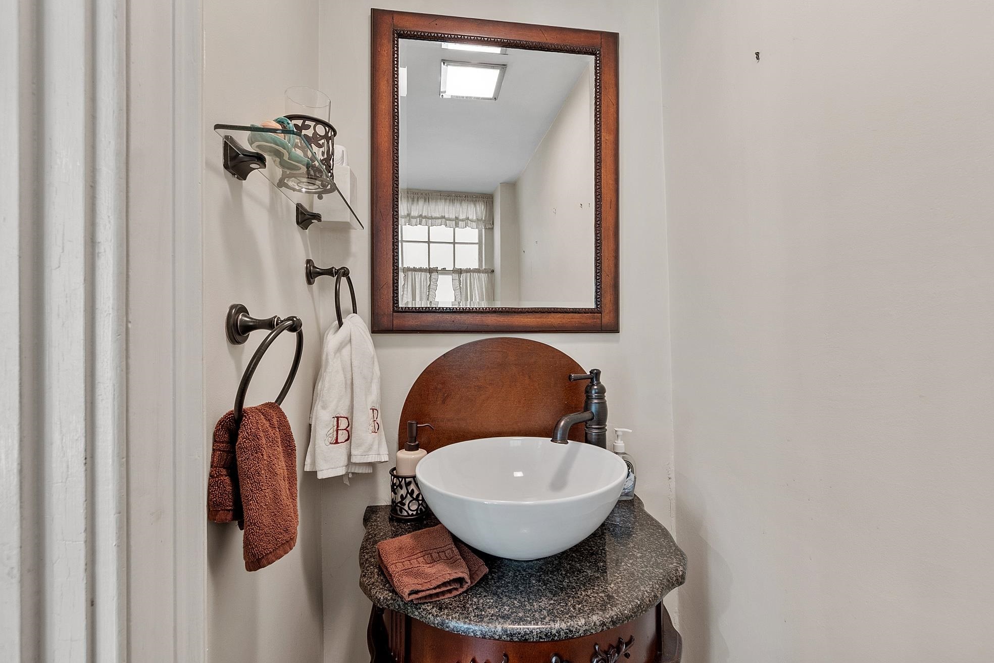 73 Mammoth Road Pelham, NH 03076 - Photo 24 of 48 Gallery Image 24