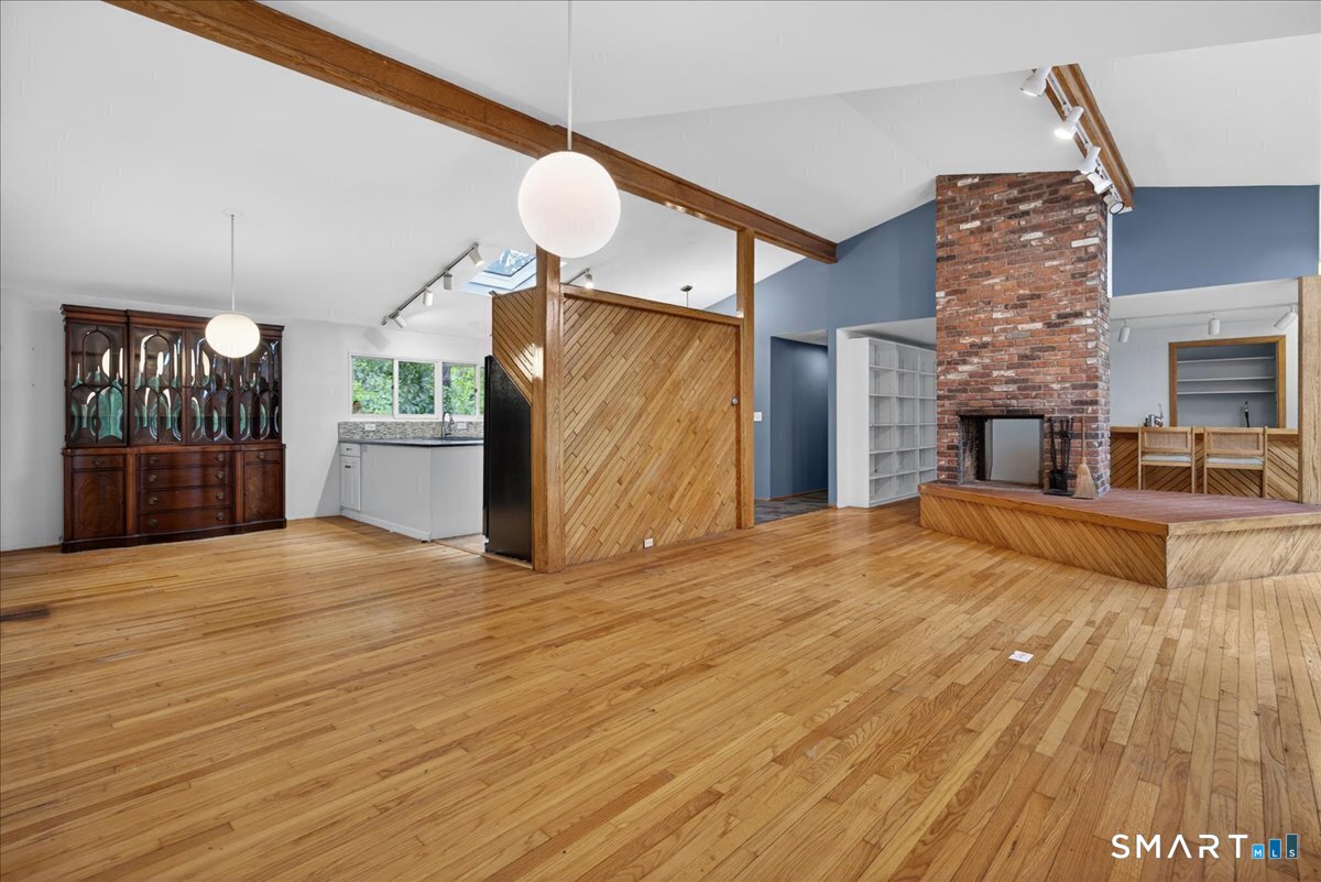 454 Old Cellar Road Orange, CT 06477 - Photo 14 of 40 Gallery Image 14