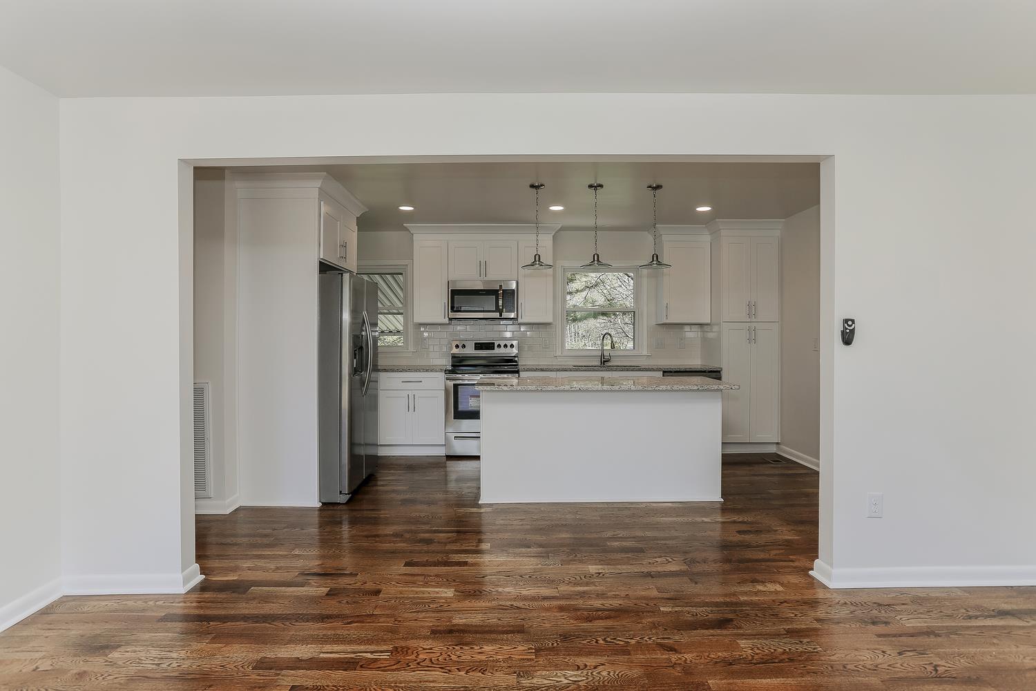 609 Hayes Street Springfield, TN 37172 - Photo 7 of 21 Gallery Image 7
