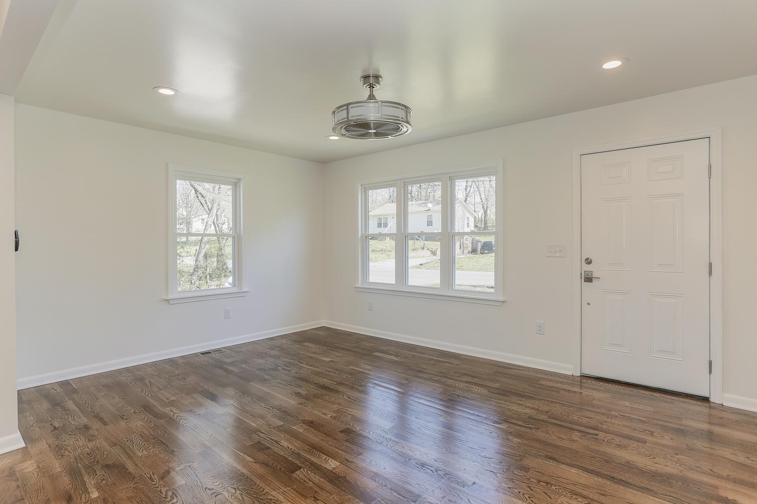 609 Hayes Street Springfield, TN 37172 - Photo 8 of 21 Gallery Image 8