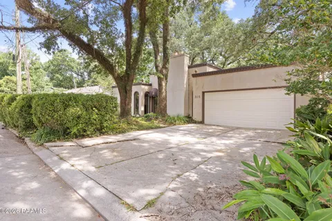 $320,000 | 315 North Demanade Boulevard, Lafayette, LA 70503